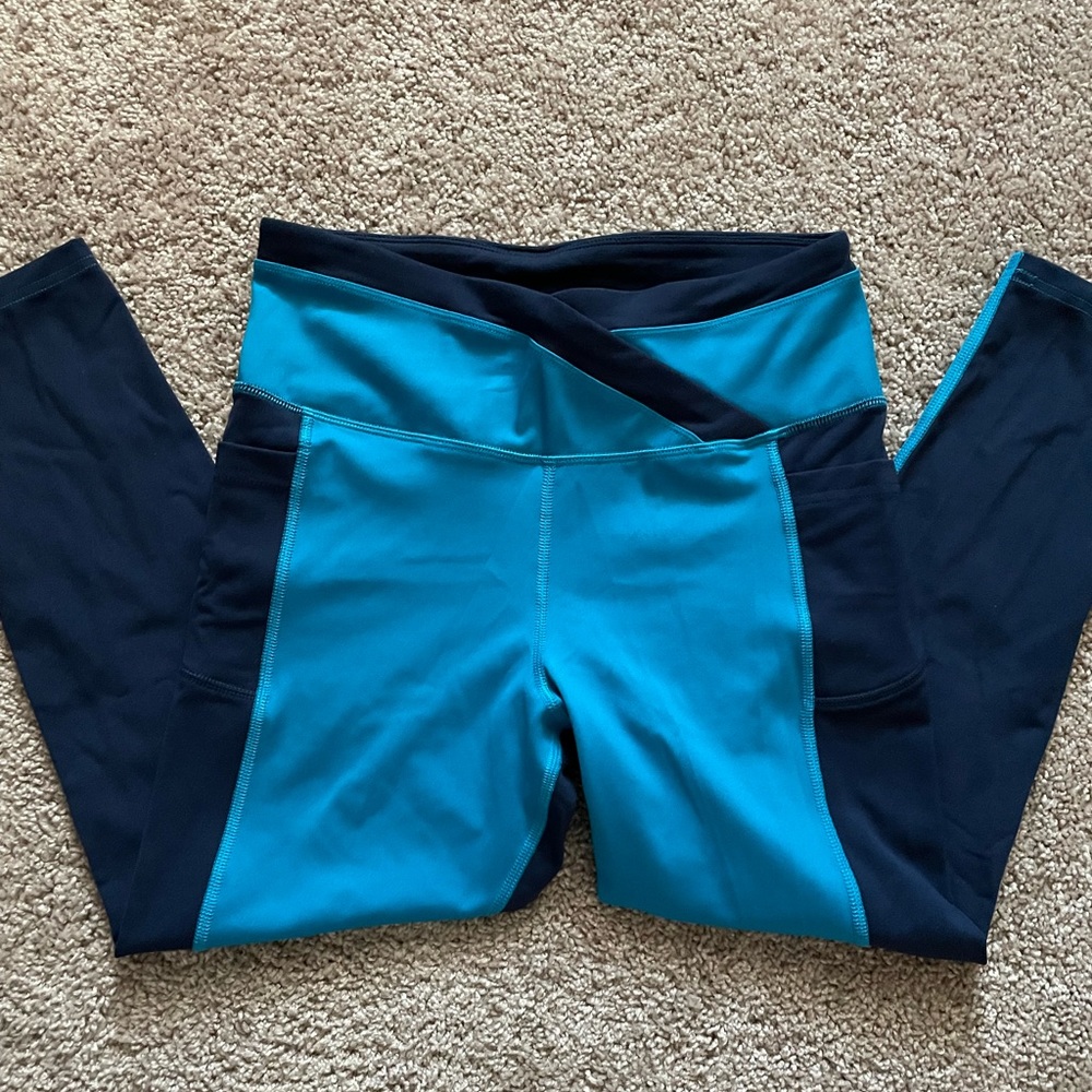 NWOT Avia crossover leggings